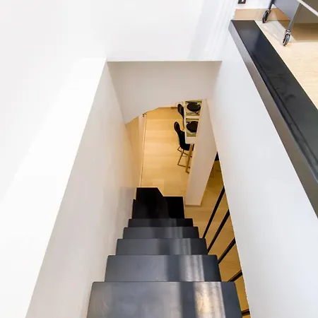דירה Le Pommard - Atypical Cellar, Sleeps 6 דיז'ון