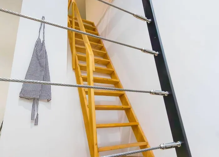 Le Pommard - Atypical Cellar, Sleeps 6 * Ντιζόν